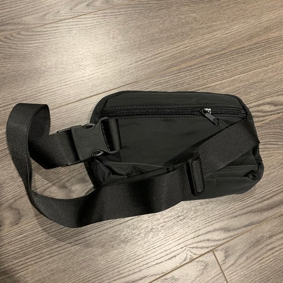 BELT BAG - BLACK - Picture 5 of 5